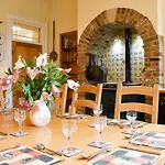 Grosmont Villa *