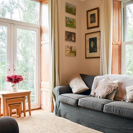 Дом отдыха Grosmont Villa Гросмонт