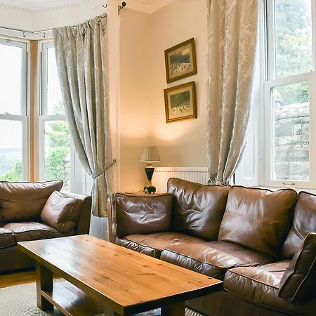Grosmont Villa *